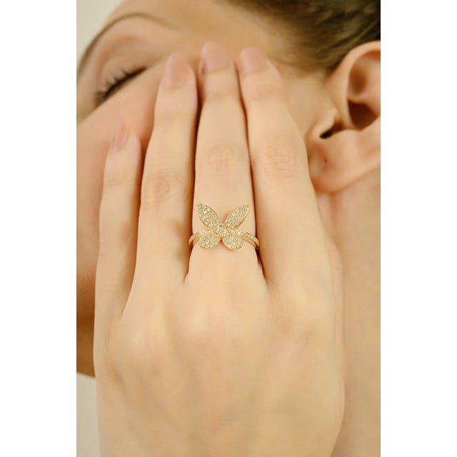 Art Deco Butterfly Ring With Cluster Diamonds in 14k Yellow Gold Size 6 For Sale In New York - Image 6 of 11