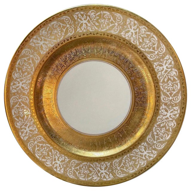 Lovely set of 10 Bavarian china gold encrusted dinner plates by Heinrich & Company. A very impressive set! Superb!.