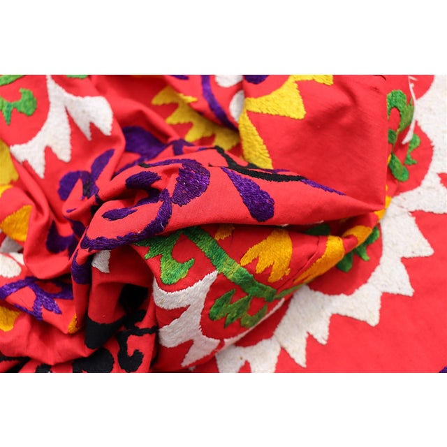 Vintage Hand Embroidered Suzani Wall Hanging, 1920s For Sale - Image 4 of 18