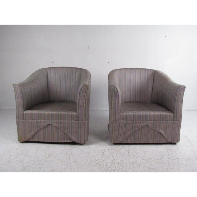 1970s Pair of Mid-Century Modern Barrel Back Lounge Chairs - 2 Pieces For Sale In New York - Image 6 of 7