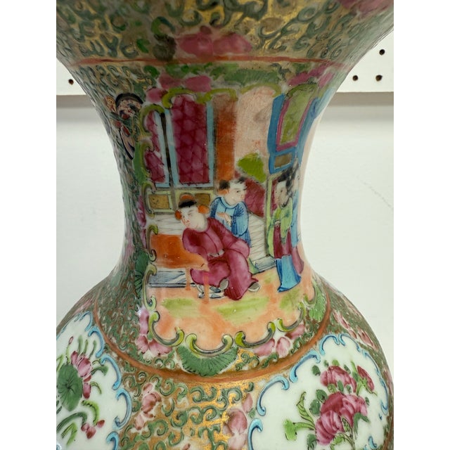 Antique 1850-1860 Rose Medallion Vase For Sale - Image 4 of 8