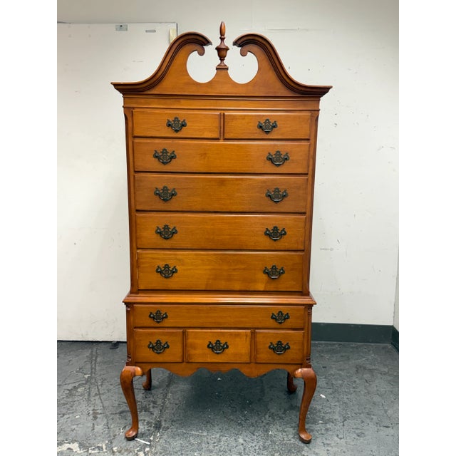 Traditional Vintage Georgian Style Highboy Dresser For Sale - Image 3 of 12