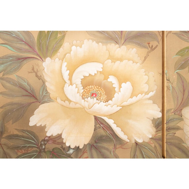 "White Peacock & Peony" by Ryumin, Large Vintage Japanese Painted Silk Byobu Screen For Sale In Dallas - Image 6 of 18