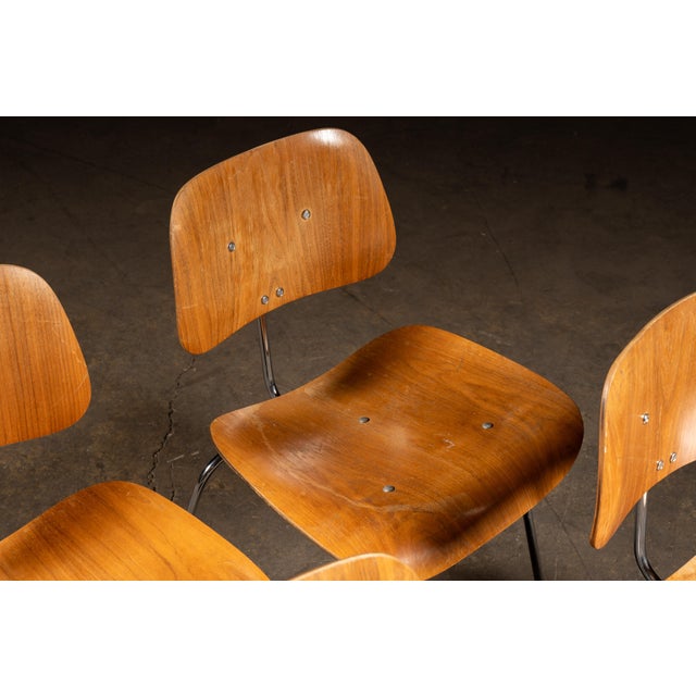 1960s Set of Six Mid-Century Eames DCM Dining Chairs by Herman Miller For Sale - Image 5 of 18