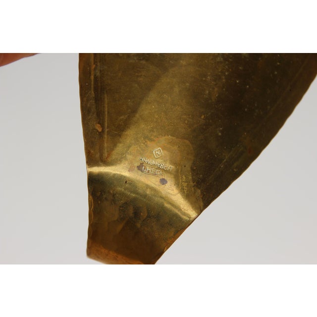 Metal Bauhaus Wall Sconce in Hammered Brass by Hans Heck, 1930s For Sale - Image 7 of 8