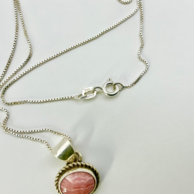 1970s Vintage Southwestern Boho Chic Judith Jack Sterling & Pink Rhodochrosite Pendant Necklace - 16” For Sale - Image 12 of 12