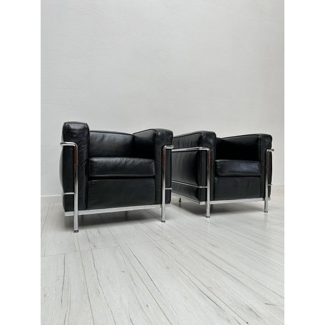 Stunning vintage lc2 armchair by le corbusier and charlotte perriand for cassina, early 1990s production. originally...