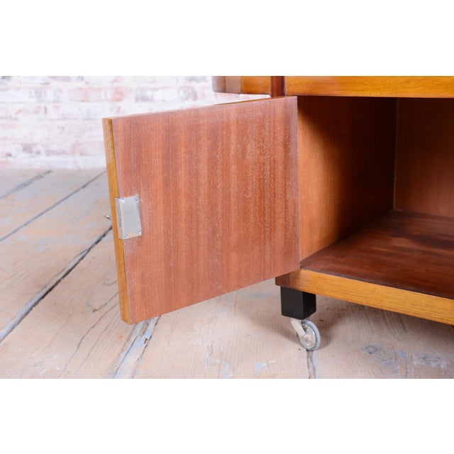 Art Deco Serving Trolley in Walnut and Glass, 1920s For Sale - Image 9 of 18
