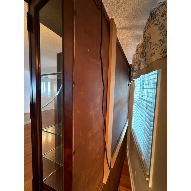 Late 20th Century Broyhill 100th Anniversary Collection Mahogany & Burl China Cabinet Breakfront For Sale - Image 6 of 10