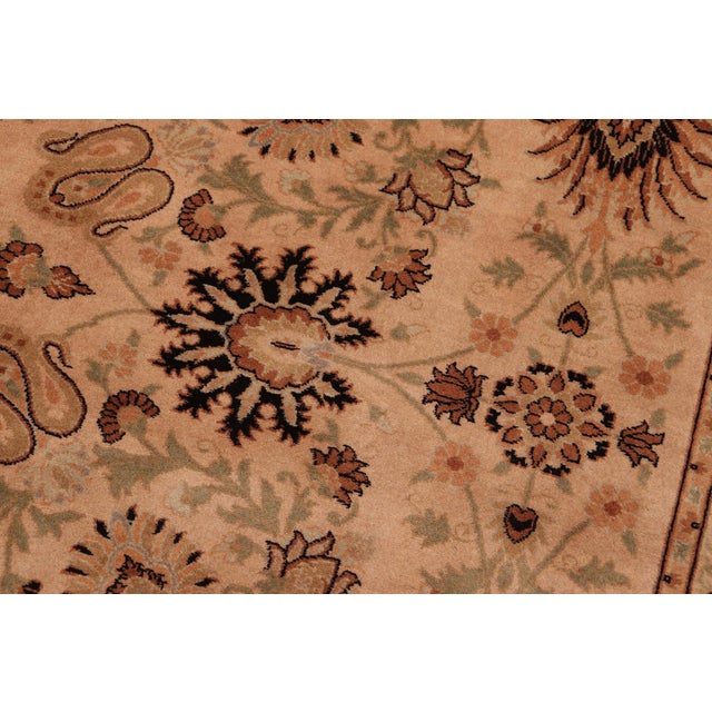 Boho Chic 1990's Tan/Green Wool Rug - 6'2'' X 8'11'' For Sale In New York - Image 6 of 9