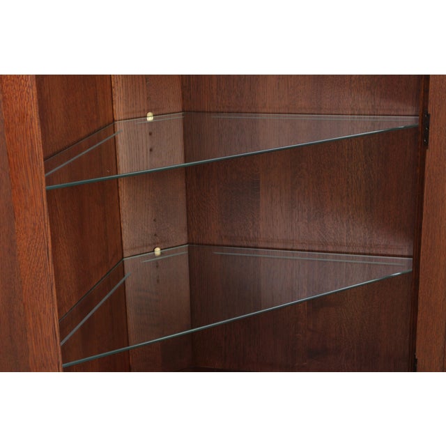 Stickley Mission Oak Leaded Glass Corner Cabinet For Sale In Philadelphia - Image 6 of 18
