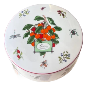 1970s Gucci trinket dish with lid by Richard Ginori // Cherries vide poche // vintage porcelain box // luxury homegoods // designer