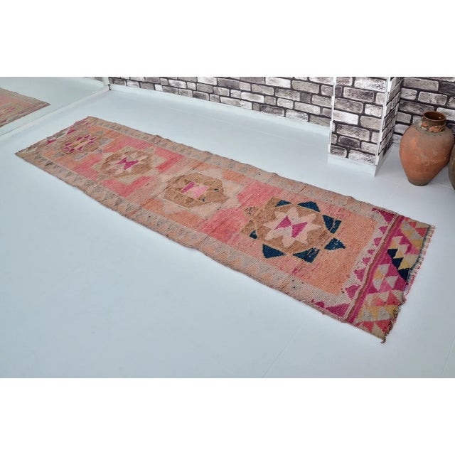 Mid 20th Century Geometric Anatolian Wool Carpet For Sale In Phoenix - Image 6 of 10