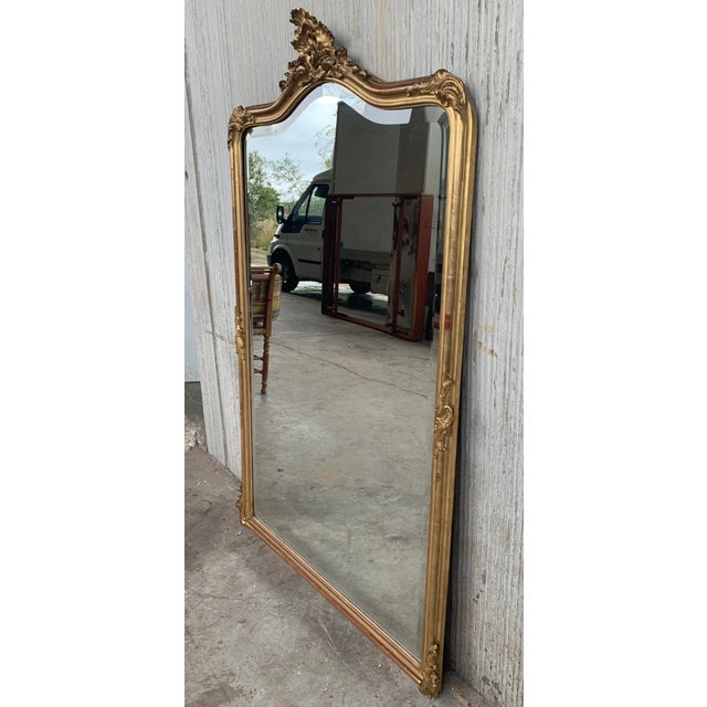 French 19th Century French Empire Period Carved Giltwood Rectangular Mirror With Crest For Sale - Image 3 of 8