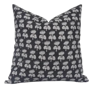 Fabdivine Handmade Cushion Cover 14x20 Inch - Damru