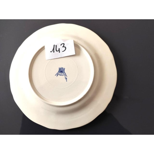 Gien earthenware inspired by 19th Japonism. GIEN stamp 30s-60s - AR painter - Excellent condition This piece has an...