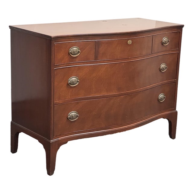 Federal-Style Mahogany Serpentine Three Drawer Dresser, Vintage For Sale
