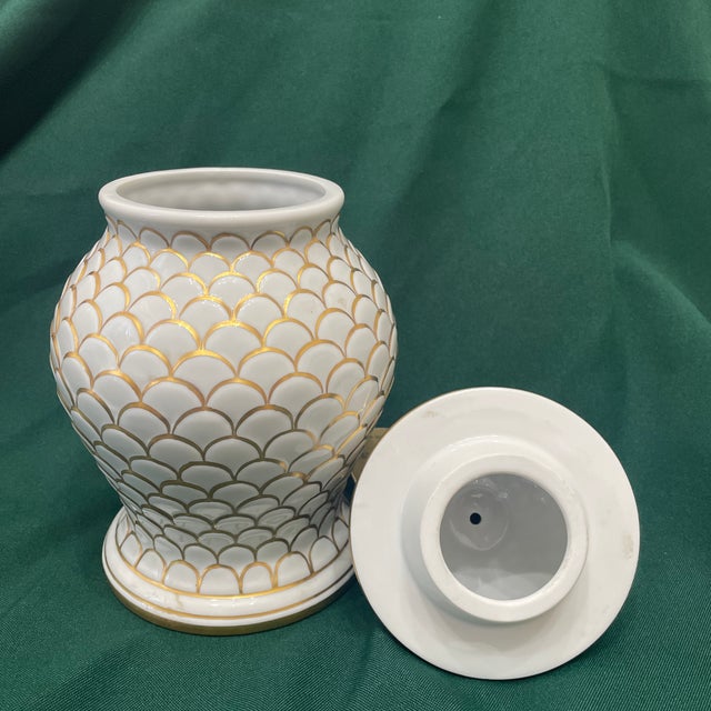 Italian Vintage Italian Le Porcellane Italian Porcelain Gold Fish Scale Ginger Jar Potiche Model 2281 For Sale - Image 3 of 9