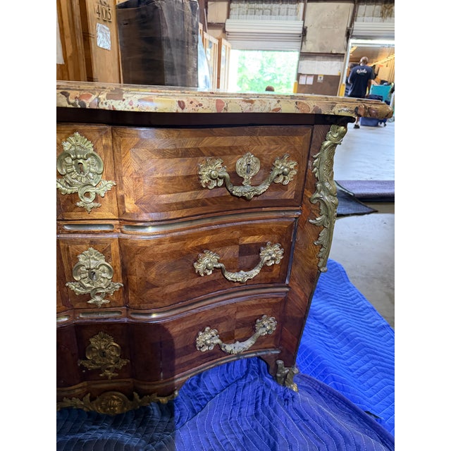 Wood Late 18th Century French Louis XV Style Bombe/Commode For Sale - Image 7 of 12