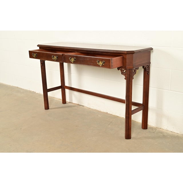 Chippendale Carved Banded Mahogany Console Table by Craftique For Sale In South Bend - Image 6 of 16