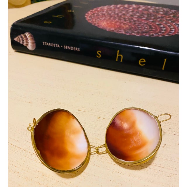 Late 20th Century Vintage Pearlized Shell Trinket Box For Sale - Image 5 of 9