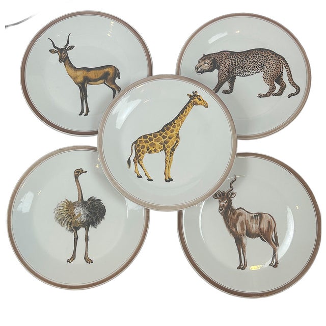Traditional 1980's Vintage Mottahedeh Exotic Animals Dinner Plates - Set of 5 For Sale - Image 3 of 11