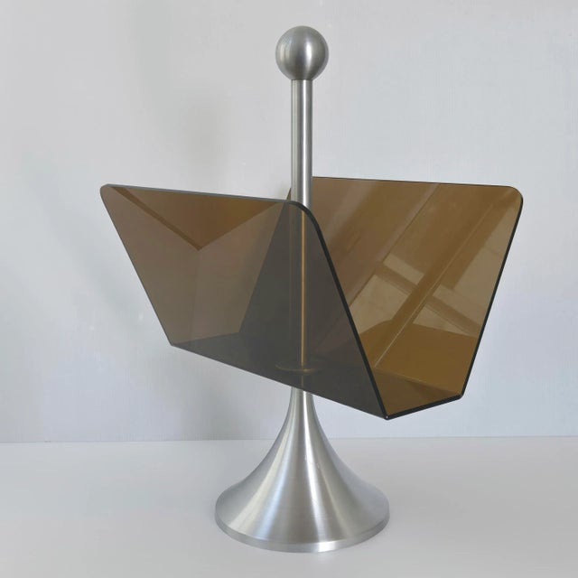Vintage Magazine Rack in Brushed Steel and Acrylic Glass, 1960s, in Very Good conditions. Designed 1960 to 1969