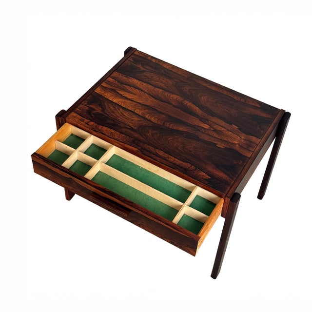 Mid-Century Modern Vintage Rosewood End Table For Sale - Image 3 of 6