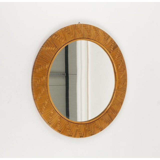 Mid-Century Round Rattan and Wicker Wall Mirror in the style of Vivai del Sud, Italy, 1970s For Sale - Image 4 of 11