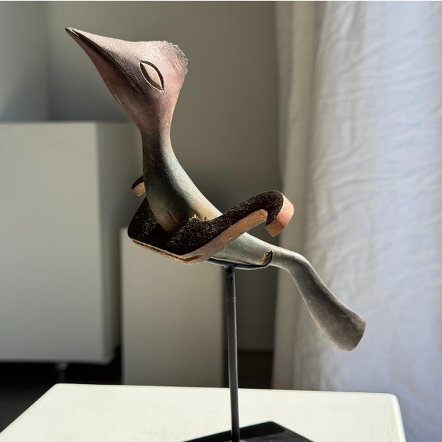 Traditional Indonesian Decorative Wooden Bird on a Base with a Crest and Rounded Wings For Sale - Image 16 of 16