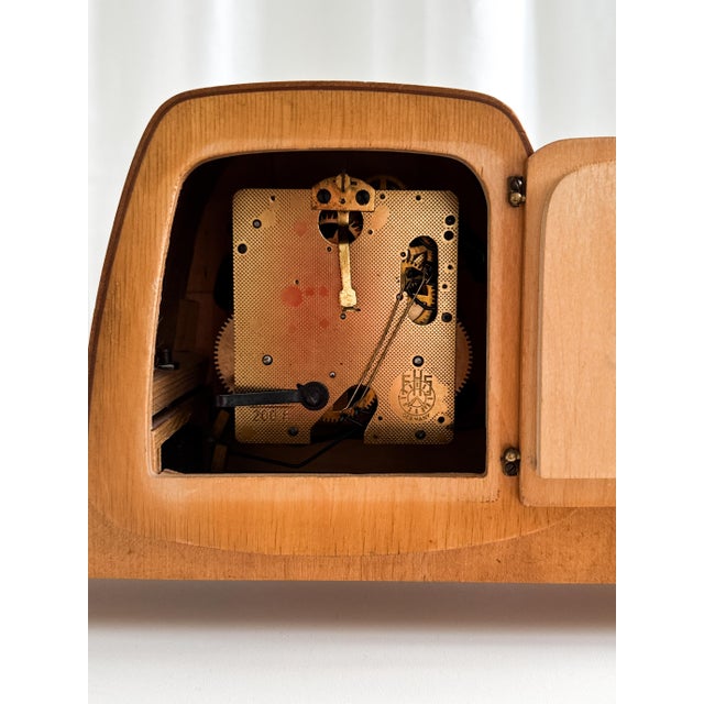 Mid-Century Modern German Mantel Clock from Hermle, 1962 For Sale - Image 11 of 13