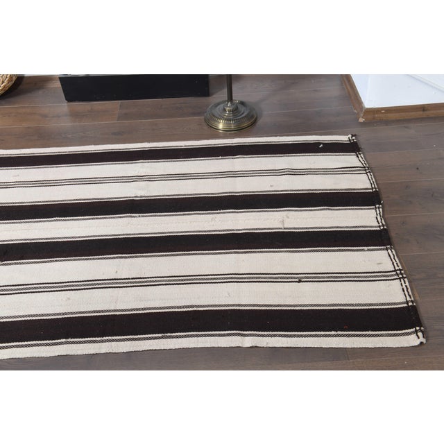 1970s Vintage Handmade Wool Cotton White Runner Rug For Sale In San Francisco - Image 6 of 11