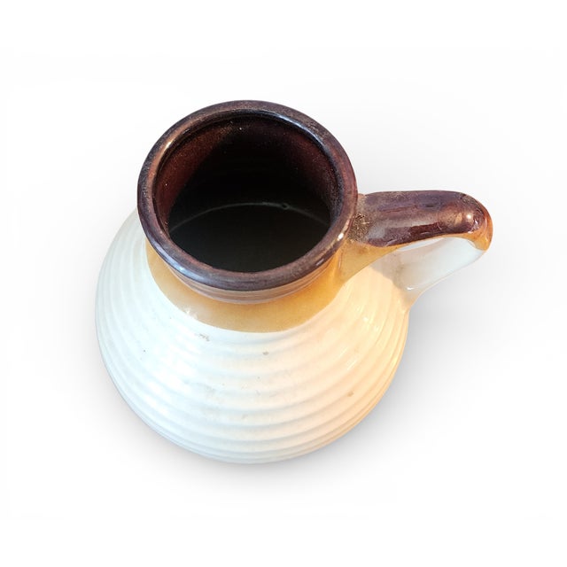 1960s Vintage Mid Century Art Pottery Stoneware Brown & Cream Colored Ribbed Pitcher For Sale - Image 5 of 12