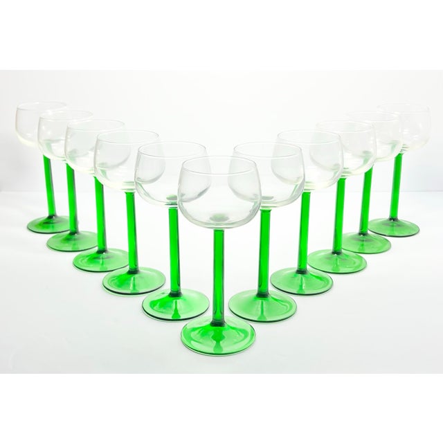 Contemporary Cristal D’Arques “Emerald” Green Stem Hock Rhine Wine Glasses - Set of 11 For Sale - Image 3 of 6