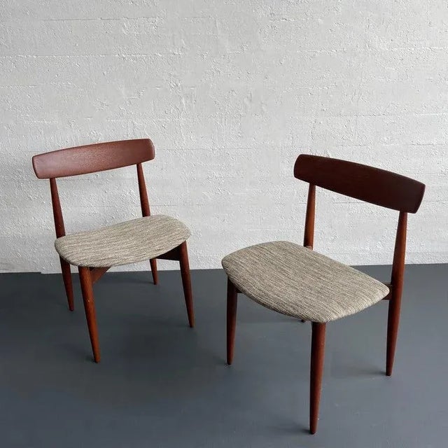 Bramin Møbler Pair of 1960s Teak Side Dining Chairs by h.w. Klein for Bramin Mobler For Sale - Image 4 of 10