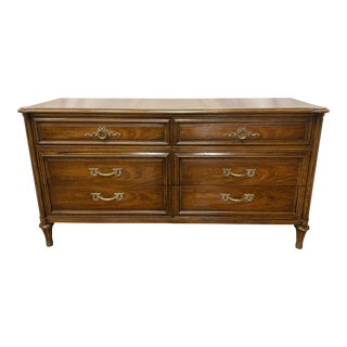 Vintage Henredon Folio Six Regency Style Walnut Chest of Drawers / Dresser For Sale