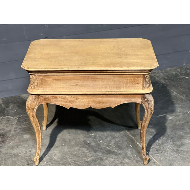 Wood French Bleached Oak Side or Lamp Table, 1920s For Sale - Image 7 of 18