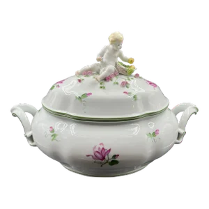 Early 20th Century Vienna Porcelain Covered Tureen