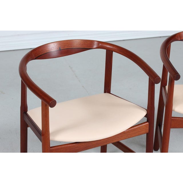 Mid-Century Modern Model PP 203 Armchairs in Mahogany by Hans J. Wegner for PP Møbler, 1970s, Set of 2 For Sale - Image 3 of 8