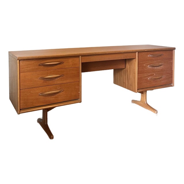 A Mid Century Modern Teak Vanity Dressing Table by Austin Suite, Circa 1960s., Attributed For Sale