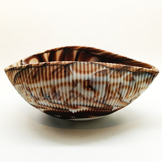 Shell Ashtray / Empty Pocket in Murano Art Glass. Stunning handcrafted workmanship. It's a shell-shaped Work of Art in...