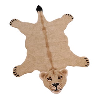 Contemporary Decorate Wild Lioness Design Handcuffed Area Rug 4' X 6' For Sale