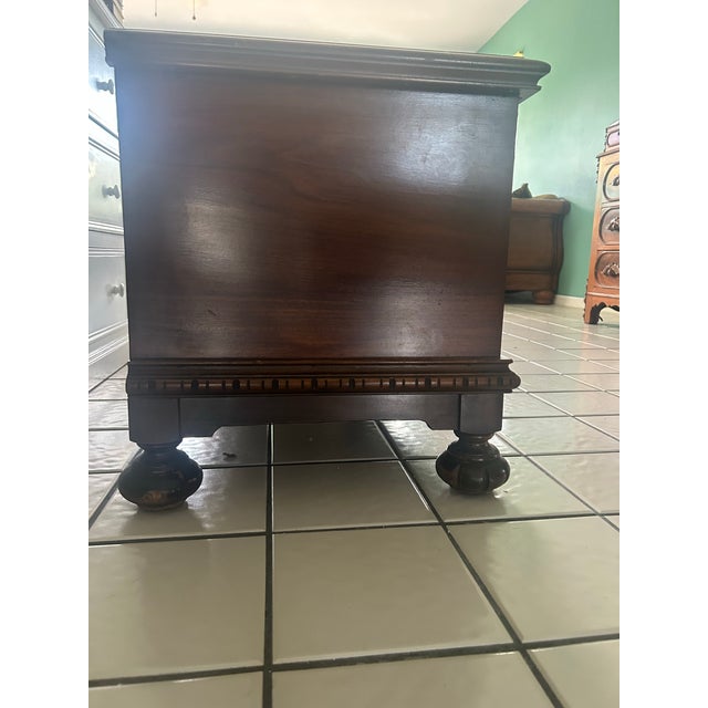 Beautiful original Lane cedar hope chest manufactured November 9, 1934 in Altavista, Virginia. This is a fantastic pre-...