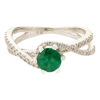 Art Deco Emerald & Diamond Crossover Cocktail Ring in 18k White Gold Size 8 For Sale