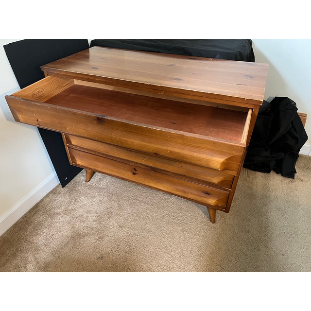 Mid 20th Century Mid-Century "Smallboy" Dresser by Franklin Shockey Company For Sale - Image 5 of 9