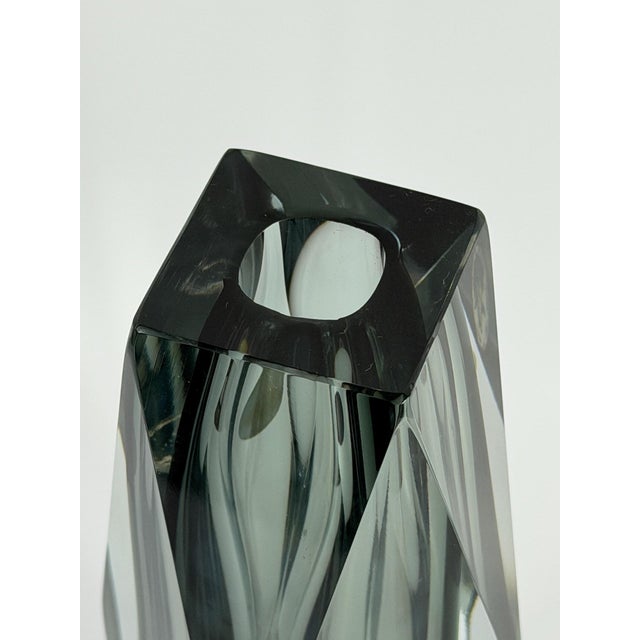 Large Murano Sommerso Faceted Smoke Grey Glass Vase from Mandruzzato, Italy, 1970s For Sale - Image 10 of 12