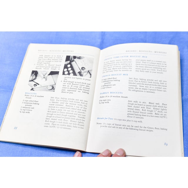 Paper 1949 Procter & Gamble Crisco Cookbook Recipes Booklet Vegetable Shortening For Sale - Image 7 of 8