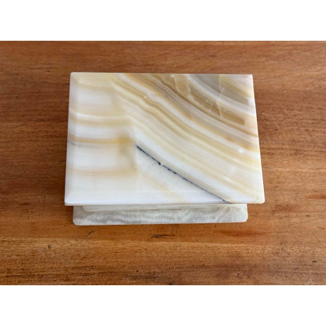 A pretty 1960s Italian export alabaster box, with pretty brown and black veining. No maker's mark. Please see condition...