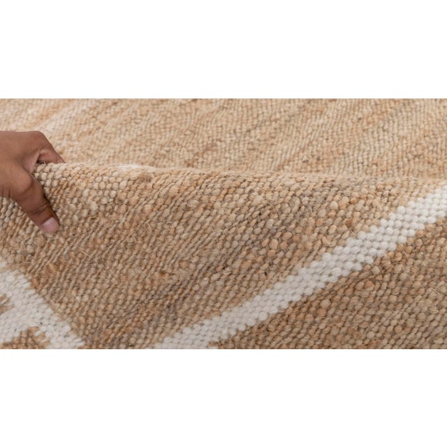 Not Yet Made - Made To Order White Jute Wool Premium Handwoven (Not Braided) Scalloped Rug 9x12 Ft. For Sale - Image 5 of 12