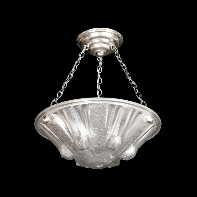 This exquisite Art Deco pendant chandelier, created by the renowned French glassmaker Muller Frères circa 1930, is a...